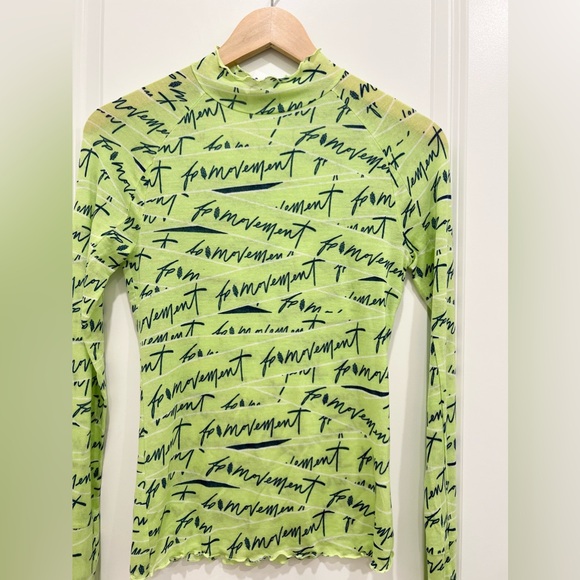 FREE PEOPLE Movement High Jump Printed Logo Long Sleeve - Picture 2 of 8